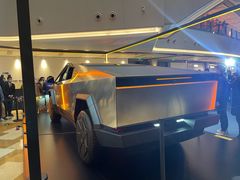 -TESLA 特斯拉(上海太古汇体验店)