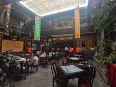 大堂-蔼若春.传承云南菜(金碧公园店)