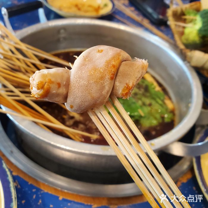马路边边串串香(双井直营店)肥肠节子图片