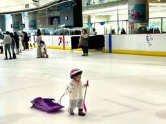 -冰纷万象滑冰场(深圳万象城店)