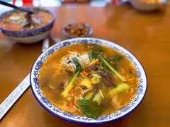 -邱芳粉店(迎宾大道旗舰店)