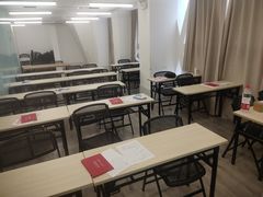 -金夫人化妆摄影职业培训学校