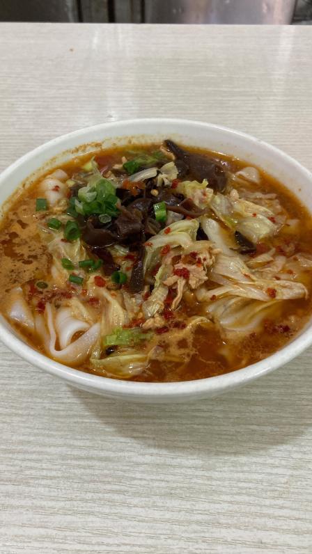 攸县皇图岭烧汤粉店-"这是三鲜粉?真的好难吃,臭臭的.这种脏兮.