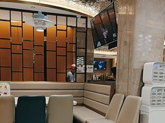 -香港新发烧腊茶餐厅(水围店)