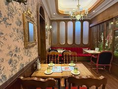 -秘密旅行Bonjour(黑金冠 江南西店)
