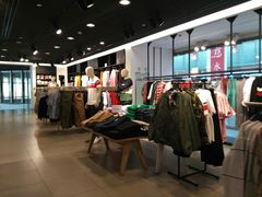 -H&M(鹏欣水游城店)