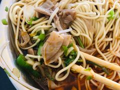 -薛记襄阳香辣牛肉面(平安路店)