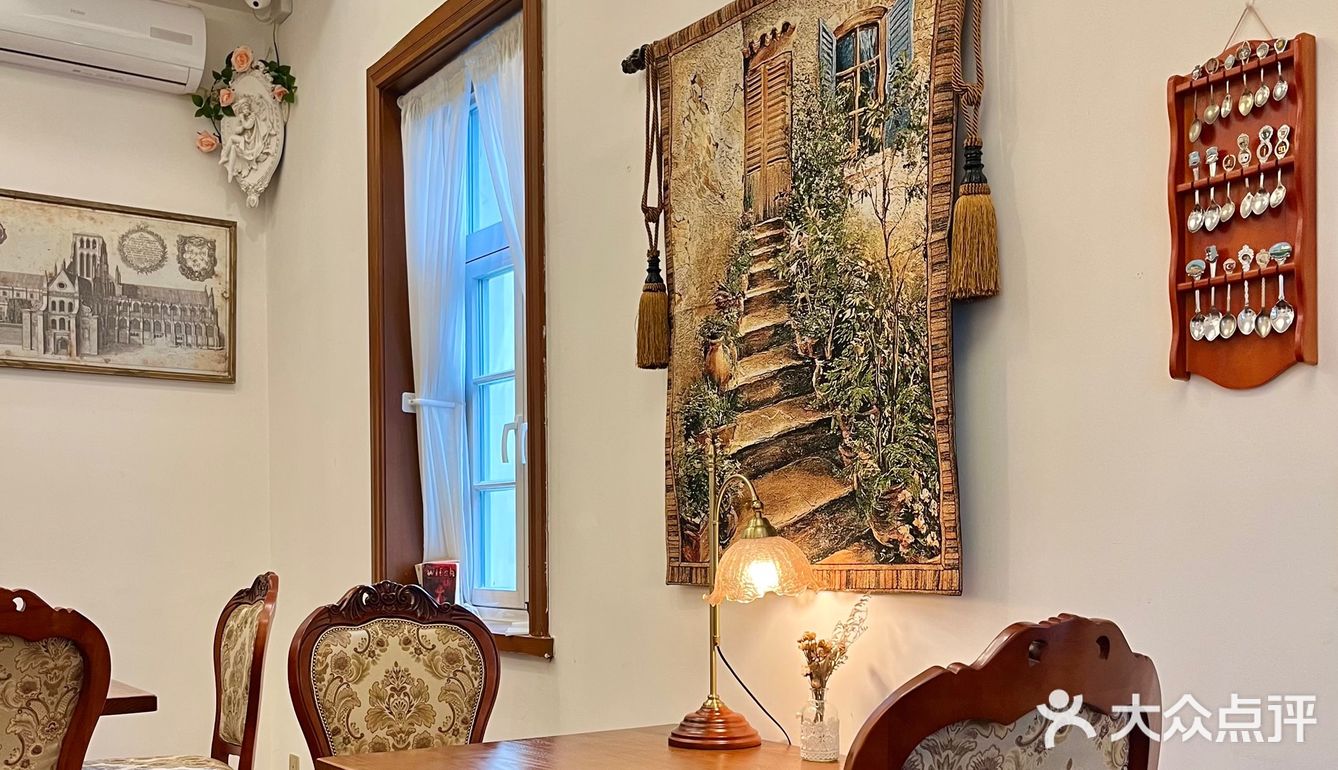 小院里的午后时光