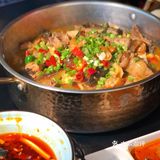 北京探店｜不臭的臭豆腐锅 肥肠也吃不过瘾[笑哭]