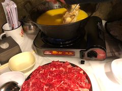 -鲜入围煮花胶鸡海鲜火锅