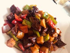 黑椒鲍菇牛肉粒-东海酒店