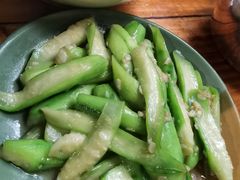 -乡巴佬鼎锅饭