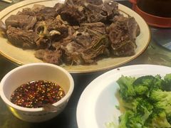 -苏莱特色牛骨滩羊手抓馆(长城东街总店)