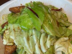 特色馕炒圆白菜-巴依老爷新疆美食(牡丹园店)
