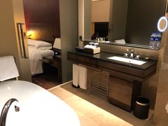 -广州天河希尔顿酒店