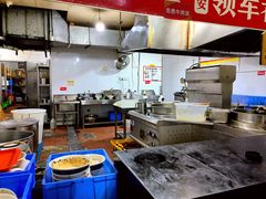 -牛一嘴·兰州牛肉面·大盘鸡(财富中心店)