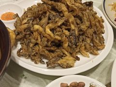 干炸小蘑菇-金手勺东北菜馆(大屯北路店)