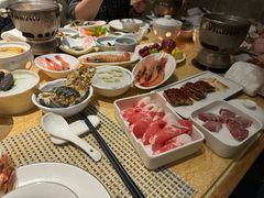 -雍和会海鲜姿造自助(湖东路店)
