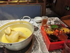 -禄婶鸡煲·打边炉