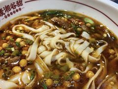 -呷佬·长沙手工米粉(金沙江路店)