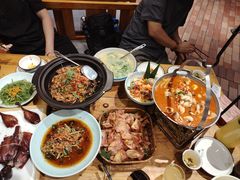 -老滇山寨•云南特色菜•地方菜•民族风情歌舞表演(金碧店)