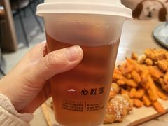 -必胜客(上海华谊新所店)