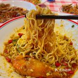 服了！长沙这家店的招牌咖喱罗氏虾怎么这么好 吃