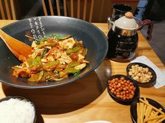 -风光老灶麻辣香锅(大成路翠微百货店)