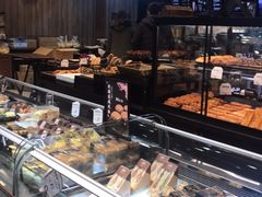 面包甜点陈列柜-红跑车(三牌楼店)