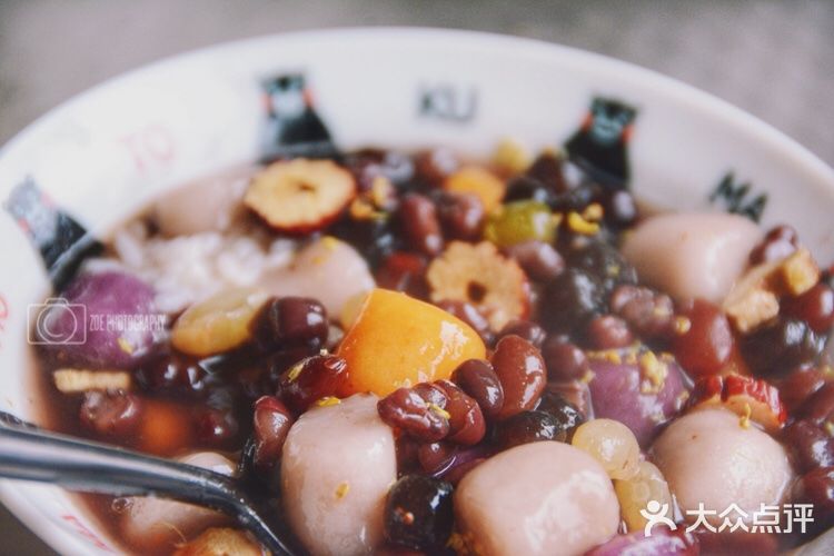 想吃芋圆不巧家里什么材料都有，不就是糖水吗