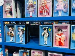 -逝水玩具折扣店