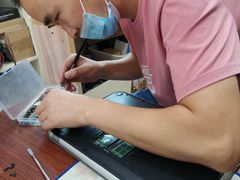 -鸿准通信科技·忠诚手机电脑维修中心(三林店)