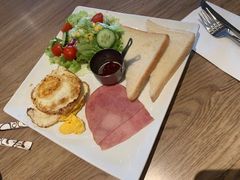 -必胜客(欧亚卖场店)