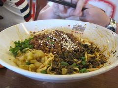 -海口骑楼小吃街