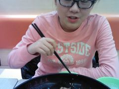 美丽的学姐和香锅-逍遥王麻辣香锅(新街口店)