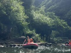 -安吉龙王山峡谷漂流