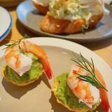 外摆用餐氛围感十足，超级适合约会的西餐厅