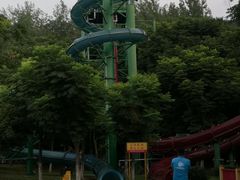 -汤山欢乐水世界