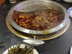 -沸炉重庆老火锅(军事博物馆店)