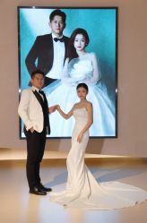 -乐派诗婚纱摄影