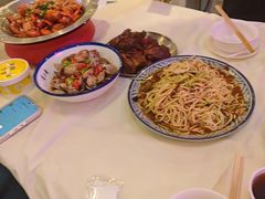 -霄汉牛三鲜湖北砂锅菜(万松园2店)