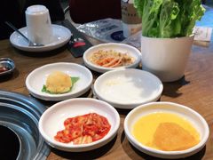小菜碳生菜无限量-·缸桶屋·韩式牛肋条自助烤肉(西湖D11店)