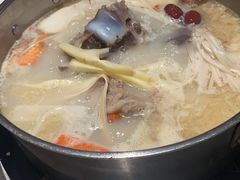 -三人行骨头王火锅(长寿店)