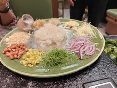 -得意咚瓜·顺德鱼生·冬瓜火锅(深圳首店)