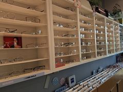 -天空之镜眼镜店蔡司依视路授权店(天通苑店)