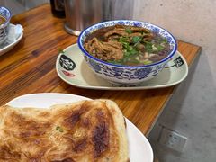 -叶新小吃店(来凤小区总店)
