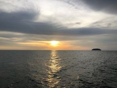 -Sunset Bar(丹绒亚路香格里拉店)