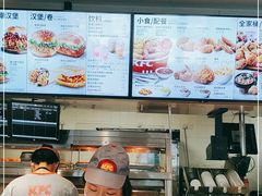 -肯德基(西影路店)