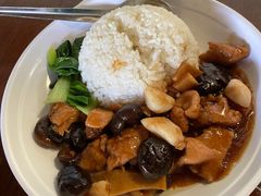 香菇滑鸡饭-梦旅人咖啡馆快餐(成府路北河沿小区店)