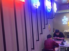 -夜火烤摊·东北烧烤酒场·老杨小黄鱼